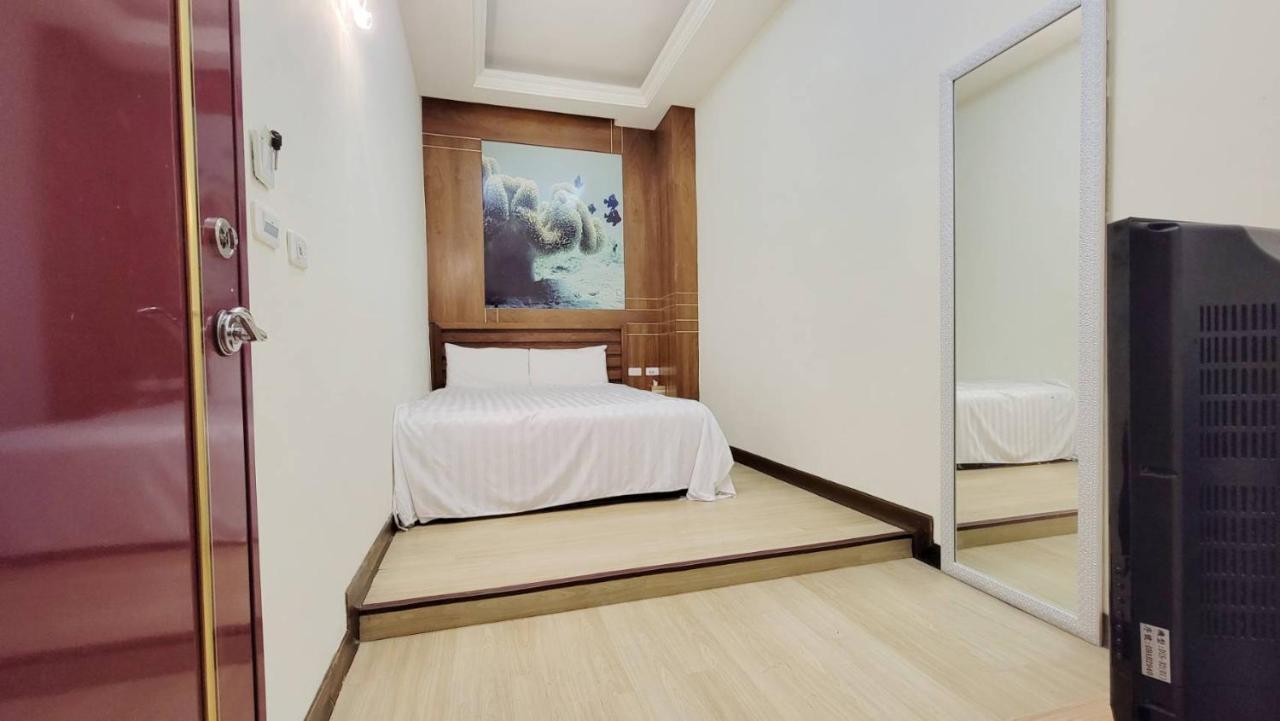 Holiday Hostel Vườn quốc gia Khẩn Đinh Ngoại thất bức ảnh